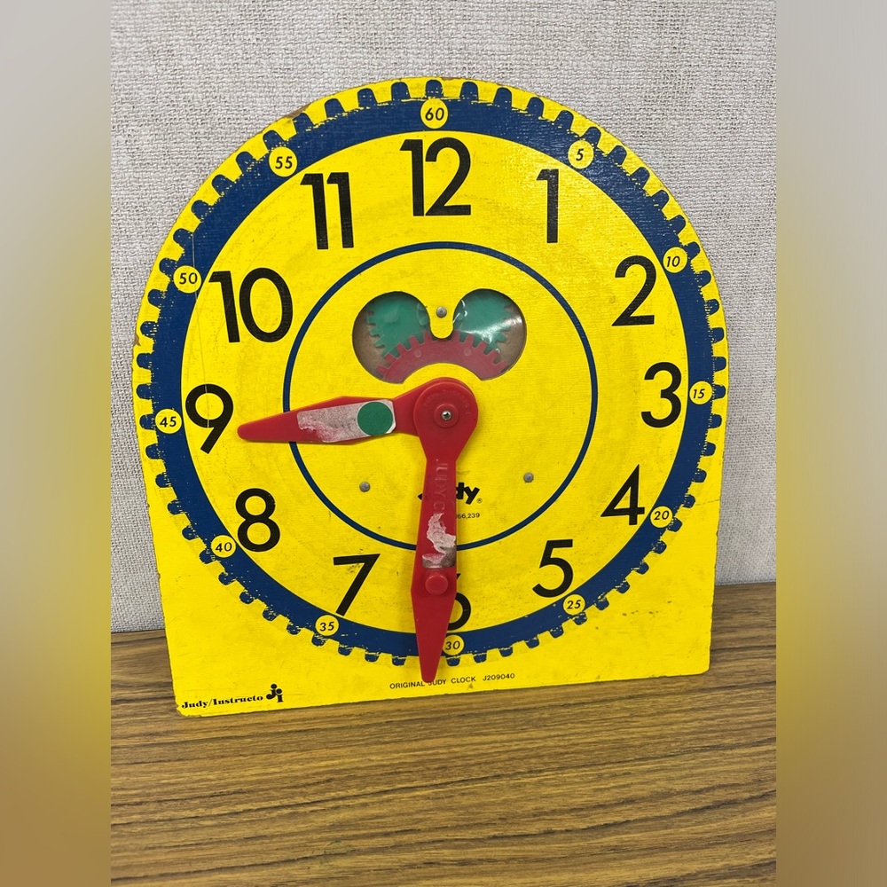 vintage original Judy clock j209040